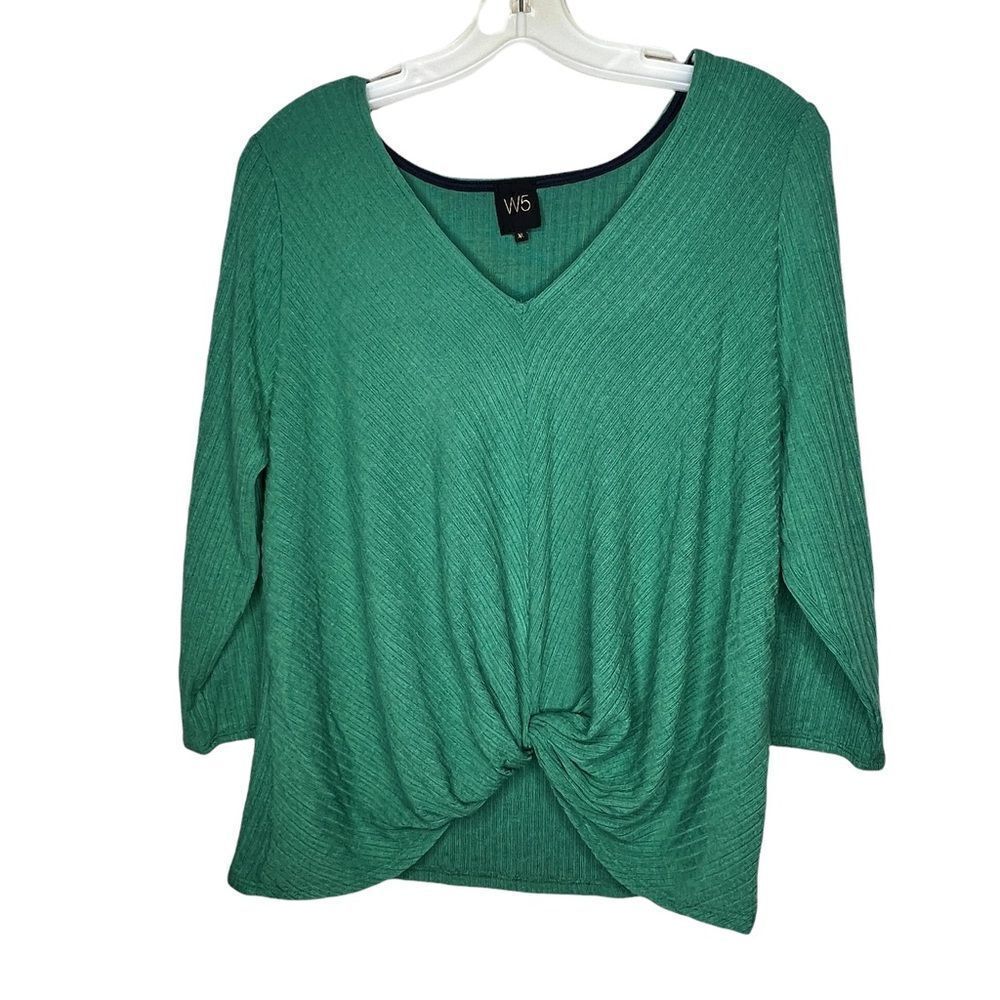 W5 Green Top‎
